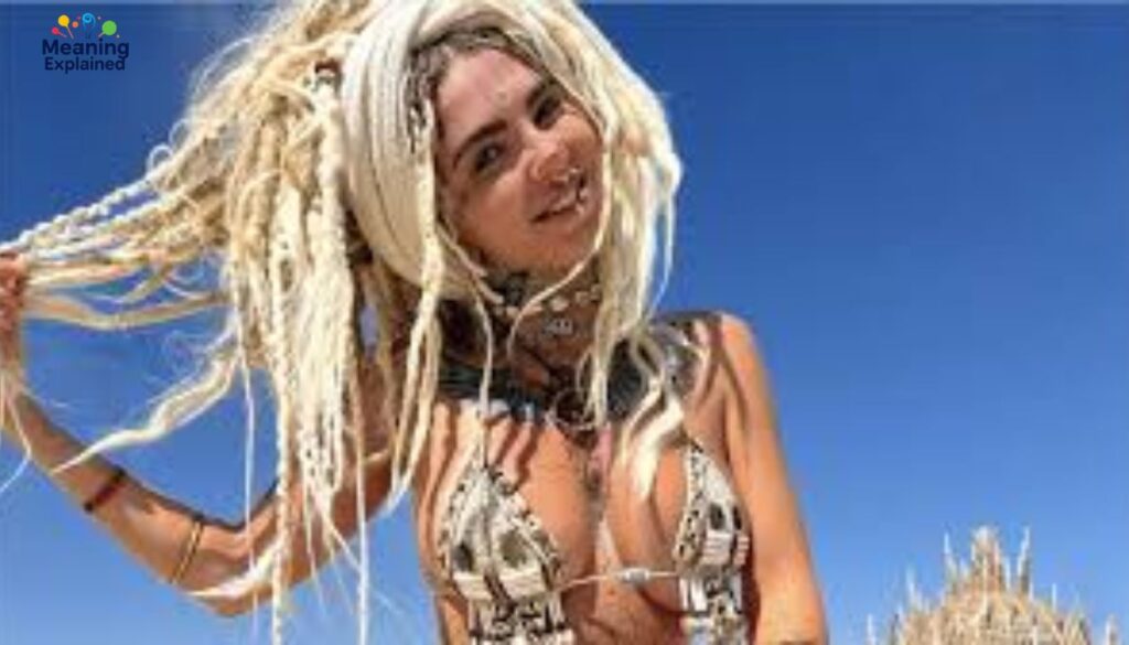 Balancing Fame and Privacy